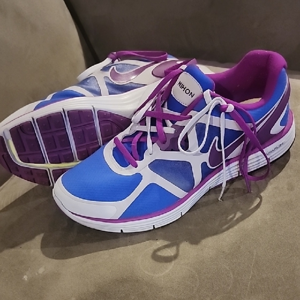 LIKE NEW! CUSTOM NIKE. LUNARLONG LUNA FOREVER. MEN'S SIZE 10 FITS WOMEN 11.5 -12